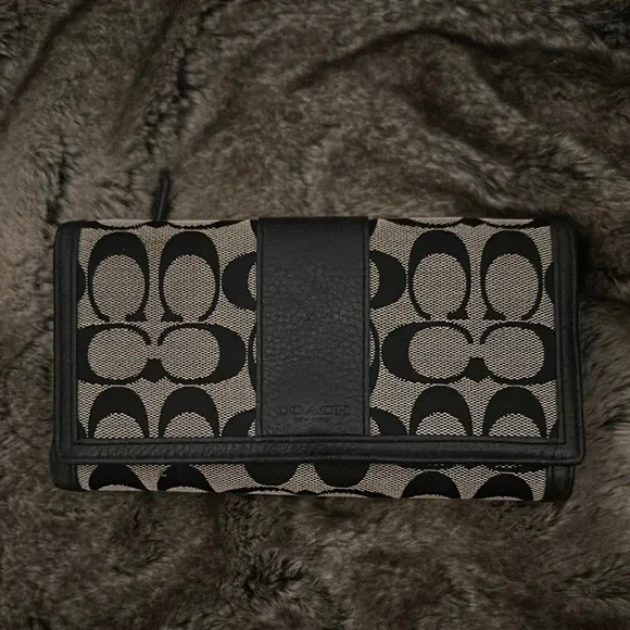 Coach | Bags | Coach Black And Cream Signature Wallet Euc  display picture 2
